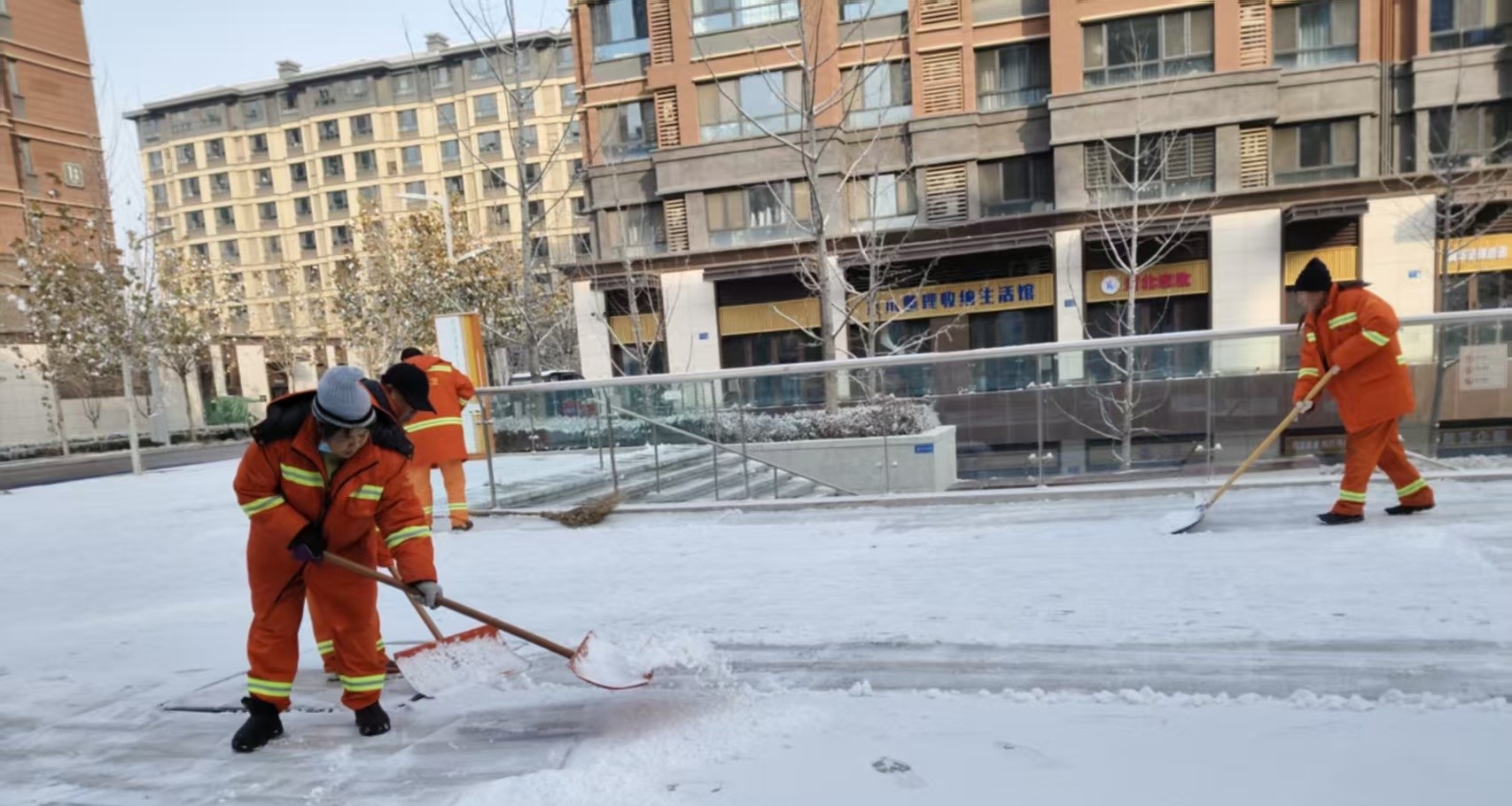 雪落即令 向雪而行—雄安容東環(huán)衛(wèi)守護平安出行
