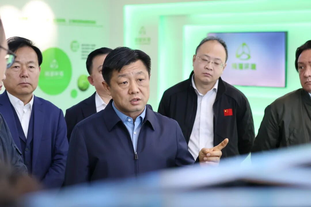 錨定新質(zhì)生產(chǎn)力！長春市綠園區(qū)區(qū)委書記劉紹峰一行蒞臨鴻灌考察交流(圖4)