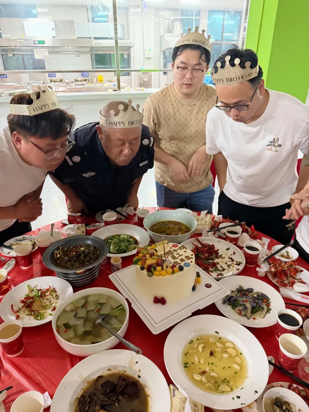 暖心聚力,溫情相伴|鴻心黨支部、工會聯合舉辦員工生日會(圖7)