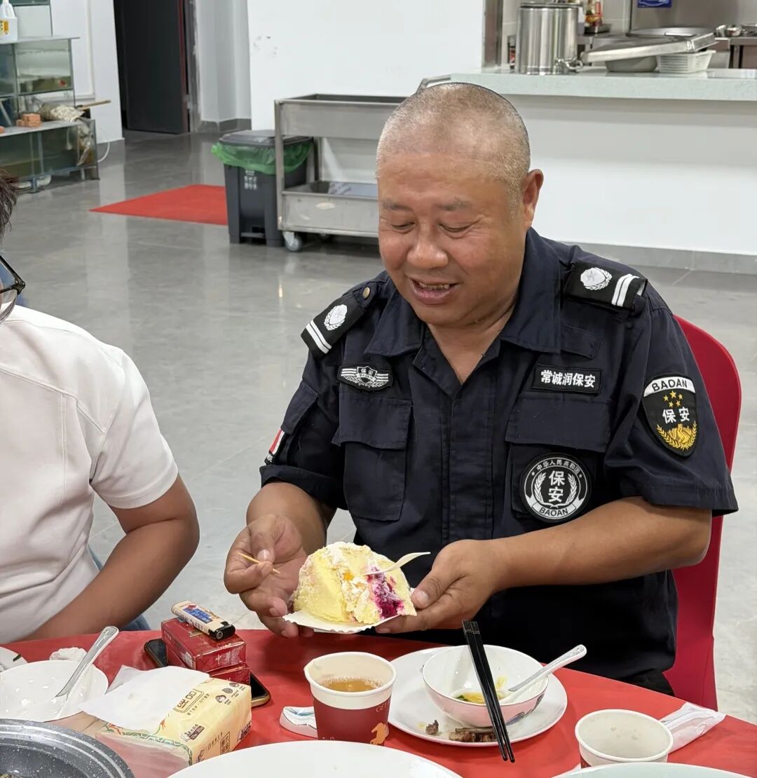 暖心聚力,溫情相伴|鴻心黨支部、工會聯合舉辦員工生日會(圖15)